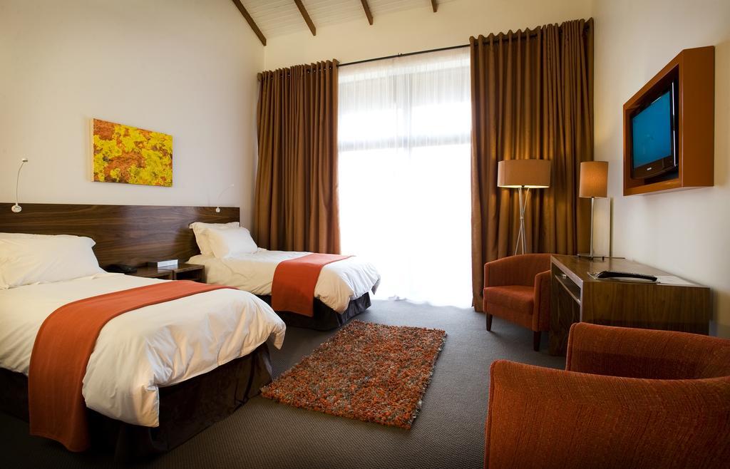 Golden Gate Hotel And Chalets Clarens Extérieur photo