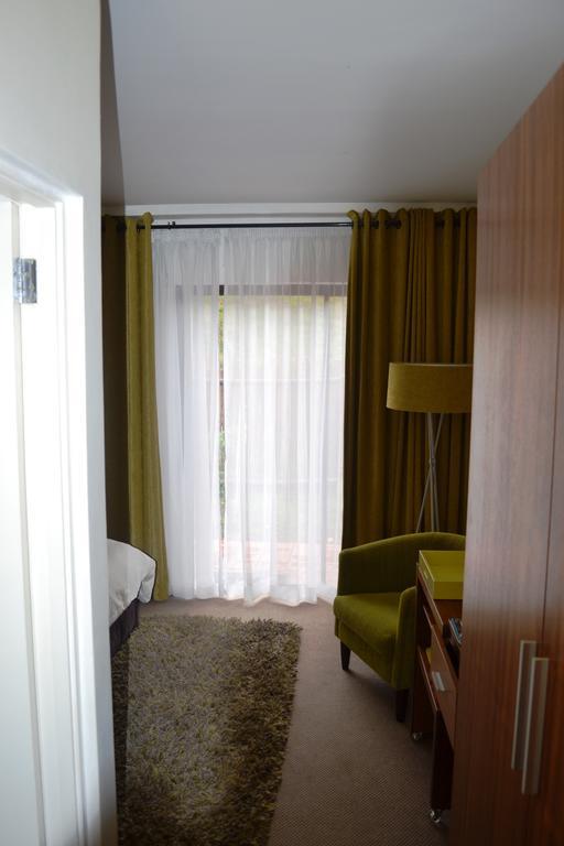 Golden Gate Hotel And Chalets Clarens Extérieur photo