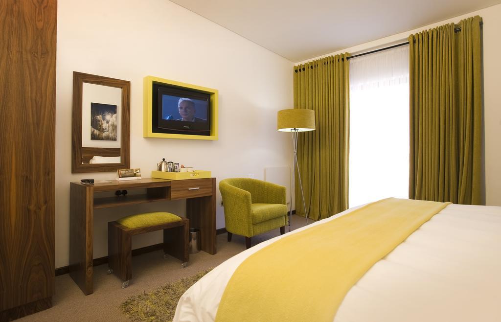 Golden Gate Hotel And Chalets Clarens Extérieur photo